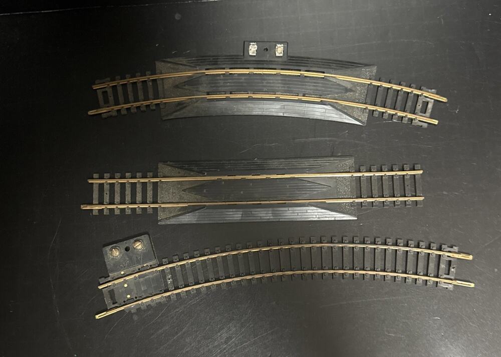 Atlas HO Scale Rerailer + 18” R Rerailer Terminal Track No 25671 + 18” R Track